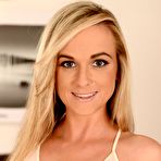 Fourth pic of Vinna Reed in Delicious Blonde