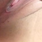 Second pic of Peladinha amadora acariciando sua bucetinha - Cnn Amador