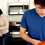 First pic of Irm&atilde;o come irma escondido da m&atilde;e e quase s&atilde;o flagrados - Cnn Amador