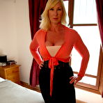 First pic of [Mature NL] Older mature blonde Melody Charm fingering her pink hole in hotelroom - IWantMature.com