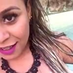 First pic of Nua loira se refresca na banheira toda sorridente - Cnn Amador