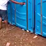 First pic of Flagra carnaval 2018 de casal transando no banheiro qu&iacute;mico - Cnn Amador