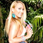 First pic of [Hard X] Milf AJ Applegate shows us her big butts - IWantMature.com