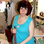 First pic of [Mature NL] Curvy chubby amateur show off their big saggy melons in bath - IWantMature.com