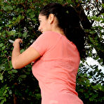 First pic of [All Over 30] Tight bodied Bianca Mendoza in the yard spreading - IWantMature.com