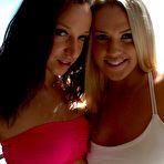 First pic of Big bottomed dykes Jada Stevens & Roxy Raye grab hold of each others nipples - PornPics.com