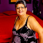 First pic of Nauchty chubby mature lady playing with herself