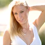 First pic of Allison Pierce: Allison Pierce pulls up her... - Babes and Pornstars