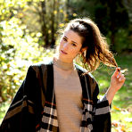 First pic of Alexandra Belle celebrates autumn by stripping in the forest