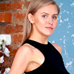 First pic of Lona Leggy Nude Blonde Model