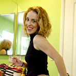 First pic of Bonnie Luntz unplugged on Zishy.
