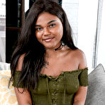 First pic of Yara Skye in Yara Skye in black women