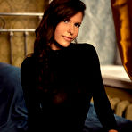 First pic of Suzanna Aye in Black