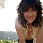 First pic of Carla Gugino