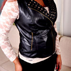 First pic of Nicole Banks in Nicole Banks in black women