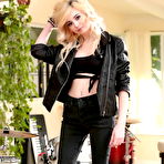 First pic of Tiny teen showing her sweet body -.. at Teen Sex Pic