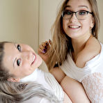 Third pic of Samanta Lily Posing With Cheryl Blossom - Prime Curves