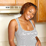 First pic of Kiya in Kiya in black women