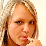 Fourth pic of AmateurCommunity - der private Treffpunkt f&uuml;r alle, die online etwas zu zeigen haben. Ob mit Bildern oder Video - bring dich online.