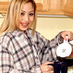 First pic of Shaved Pussy Pics of kat-02-kitchen-tools-in-pussy-braces by ALS Scan | 15 Clit Closeups