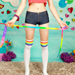 First pic of Cute babe goes naked