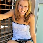 Second pic of Flashing Petite Coed Girl Outside