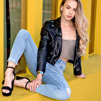 First pic of Naomi Swann takes his majestic boner up the butt