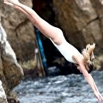 Fourth pic of Margot Robbie Erotic Swimsuit Pics