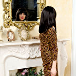 First pic of UNDER-FEET.COM | Female foot domination!