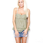 First pic of Prime Curves - Autumn Upclose