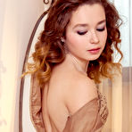 Second pic of Lu in Admire