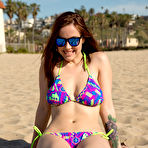 Second pic of Elizabeth Marxs Beach Beauty Zishy