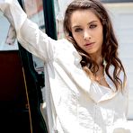 First pic of Uma Jolie invites you to a Scenic Route