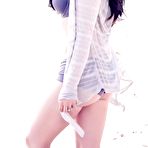 First pic of average body, brunette hair, fake breasts: yes, large breasts, white