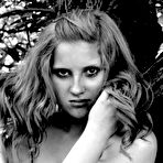 First pic of Juicy Girlfriends. Enjoy Private Sex Tapes and Amateur Photos.