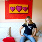 Second pic of Juicy Girlfriends. Enjoy Private Sex Tapes and Amateur Photos.