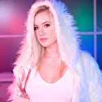 First pic of Babe with juicy lubed booty Bailey Brooke wanna be banged doggy at pussyxxxporn.com