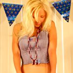 Second pic of Sexy Pattycake Shows Her Round Ass