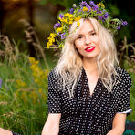 First pic of Zarina A - MetArt