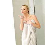 Fourth pic of Showertime Allie - Leenks Smut