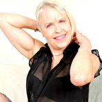 First pic of British mature lady getting very naughty