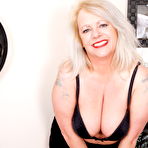 Second pic of Chubby British mature lady loves playing with herself