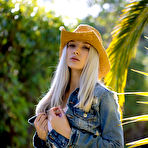 First pic of Monica Wasp Tropical Blonde