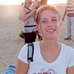Third pic of Hot babe masturbates - porntraveling.com