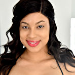 Second pic of Diamond Banks in Diamond Banks in black women