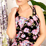 First pic of Kate Anne Elegant Lady All Over 30 - Curvy Erotic