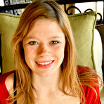 Second pic of Gwen FTV Girls Spreading Wide - Cherry Nudes