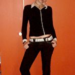 Second pic of Juicy Girlfriends. Enjoy Private Sex Tapes and Amateur Photos.