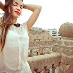 First pic of Horny babe Lavonia shows off her pefect tits