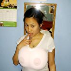 First pic of Girls going wild in their dorm room